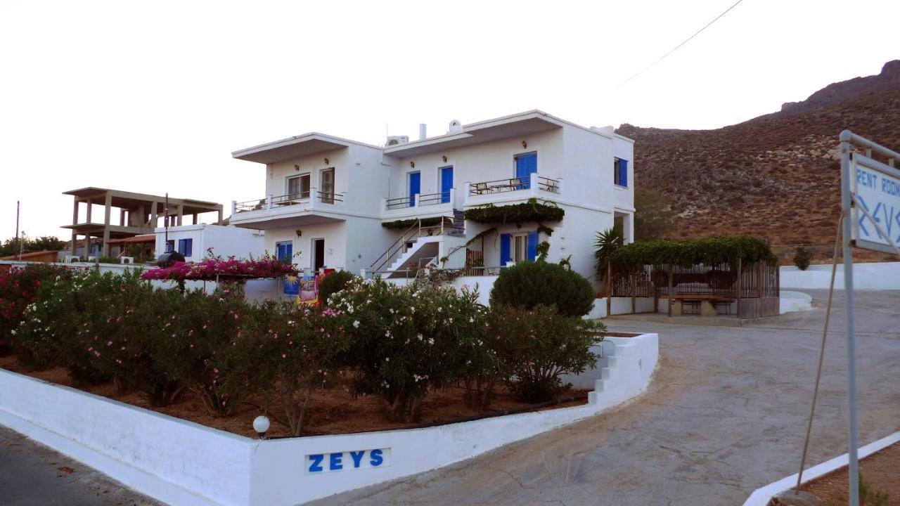 Zeus Apartments Xerokampos  Esterno foto